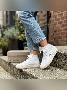 Lacoste Women's Gripshot Mid Leather and Suede Chukkas / Size 6.5 (made big)
